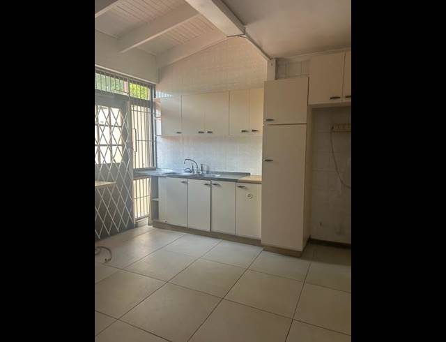 2 BEDROOM DUPLEX FOR SALE IN WOODHAVEN